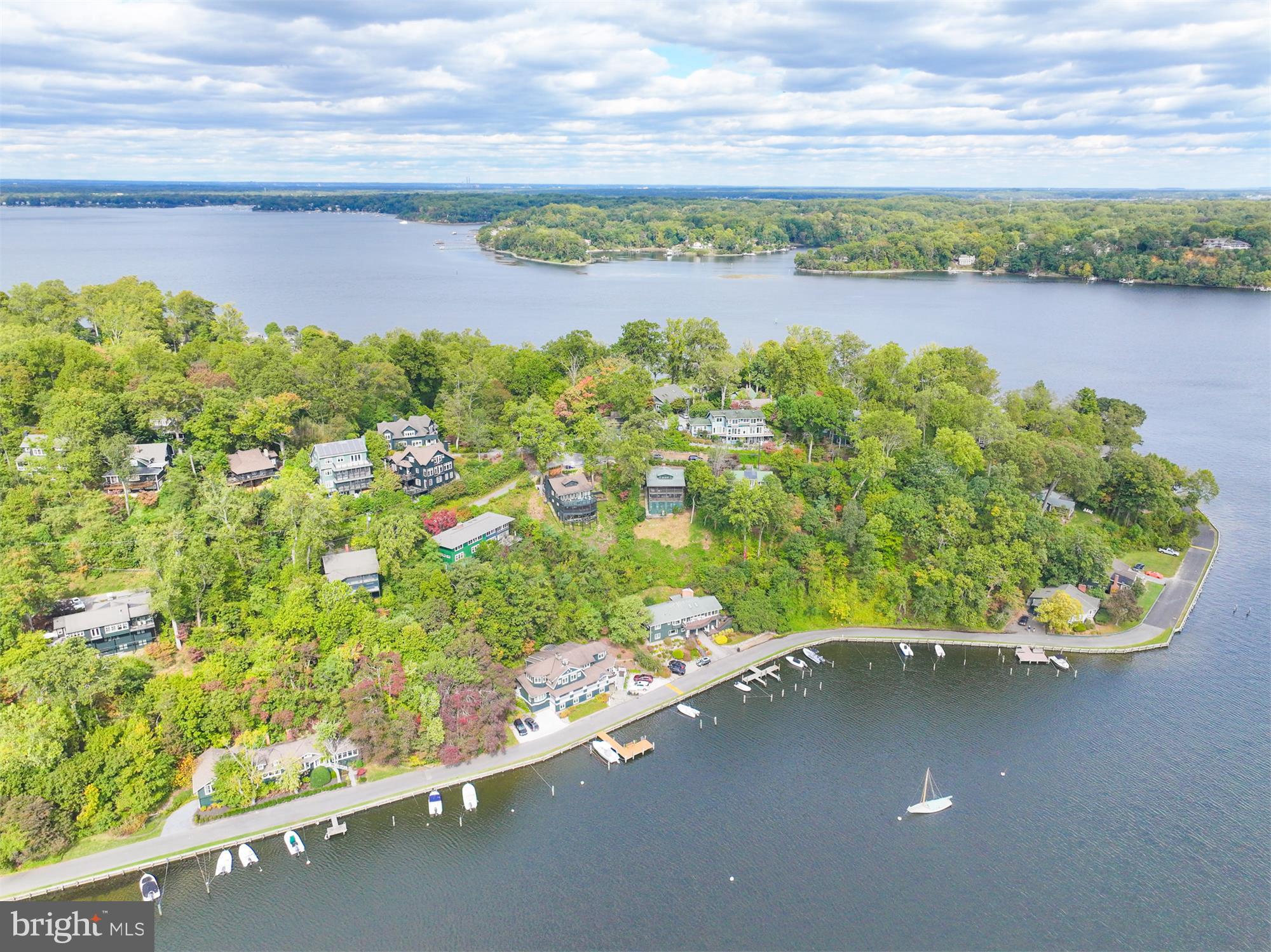 SHERWOOD FOREST - Residential