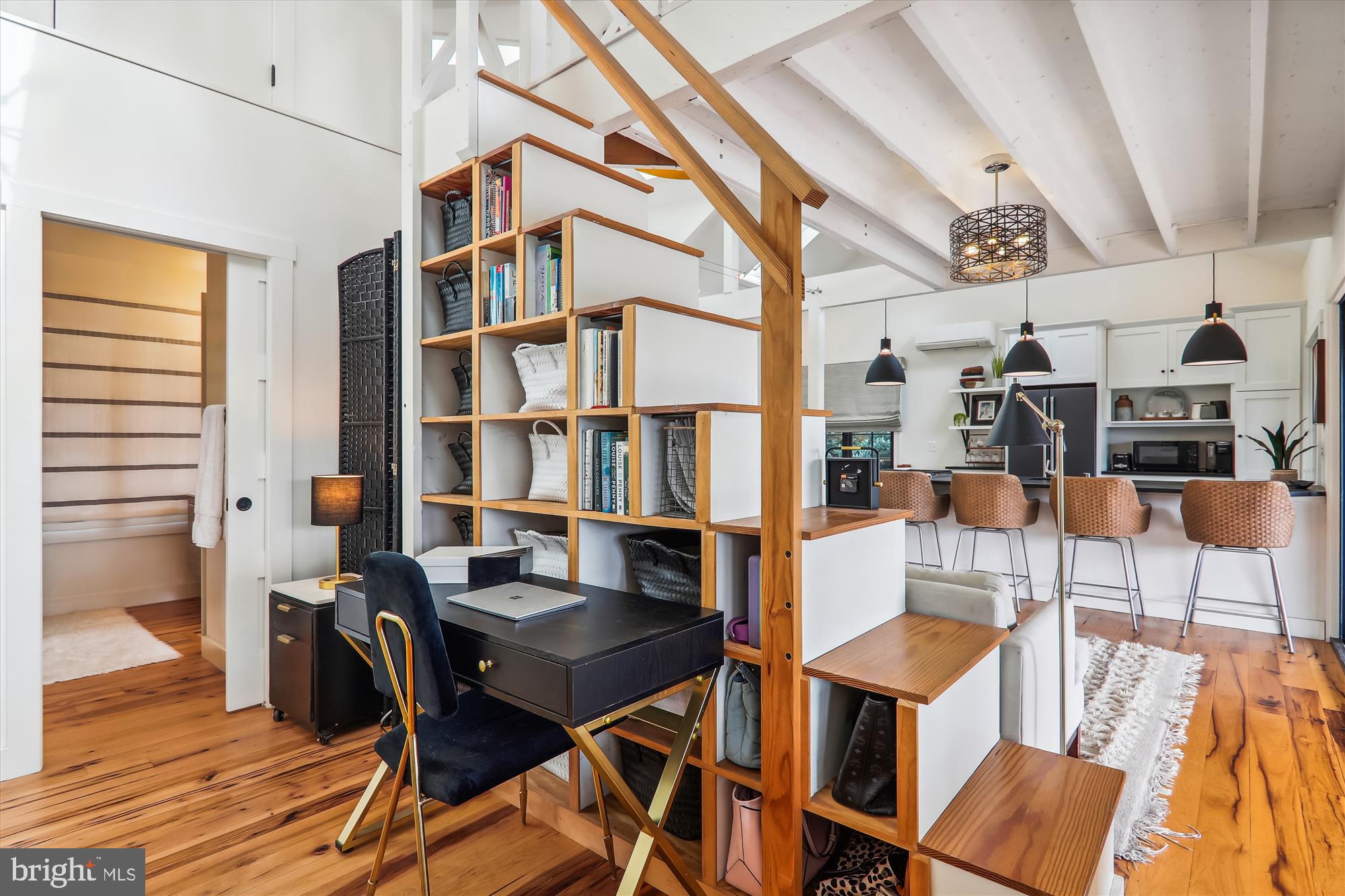 SHERWOOD FOREST - Residential