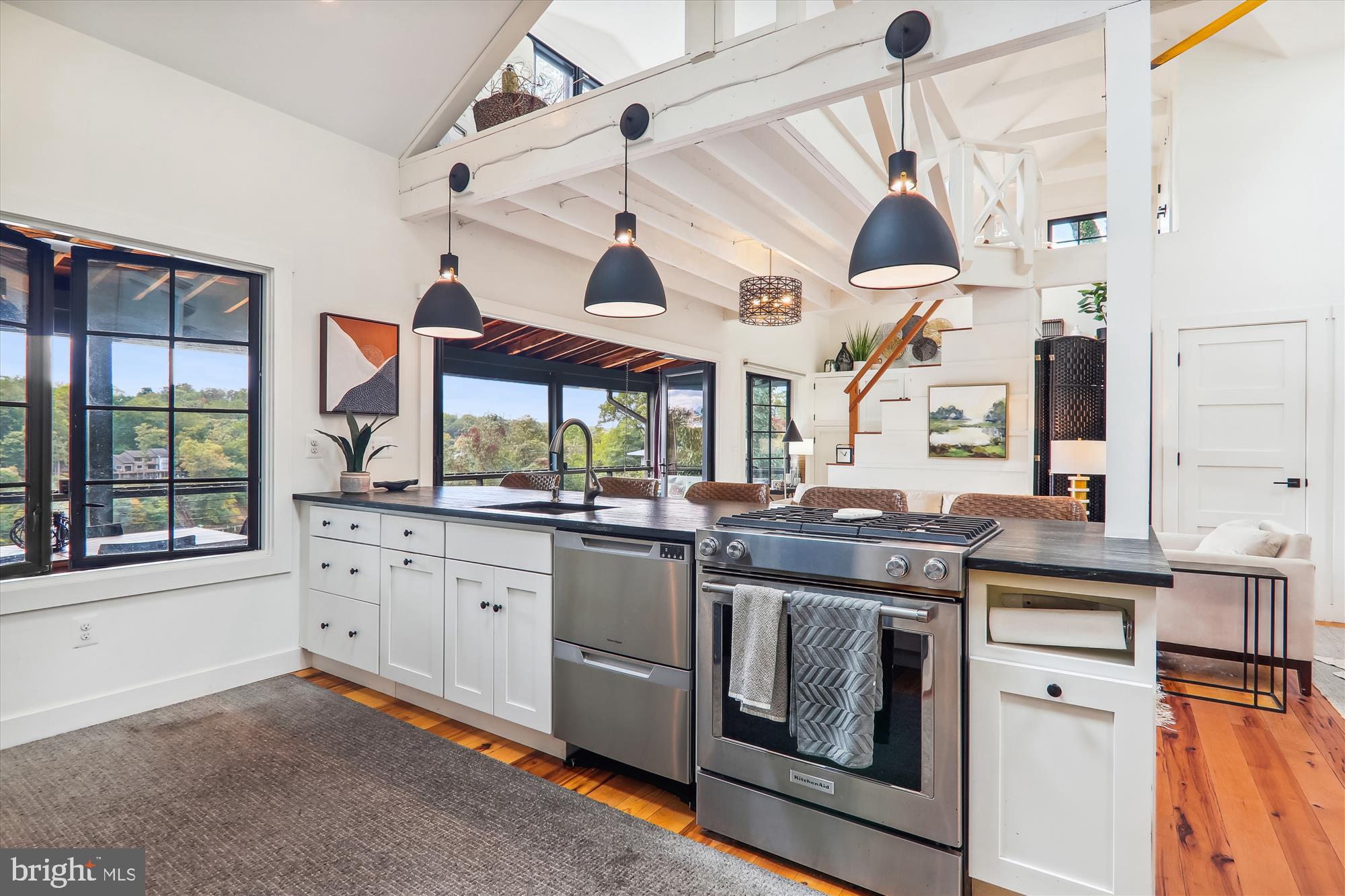 SHERWOOD FOREST - Residential