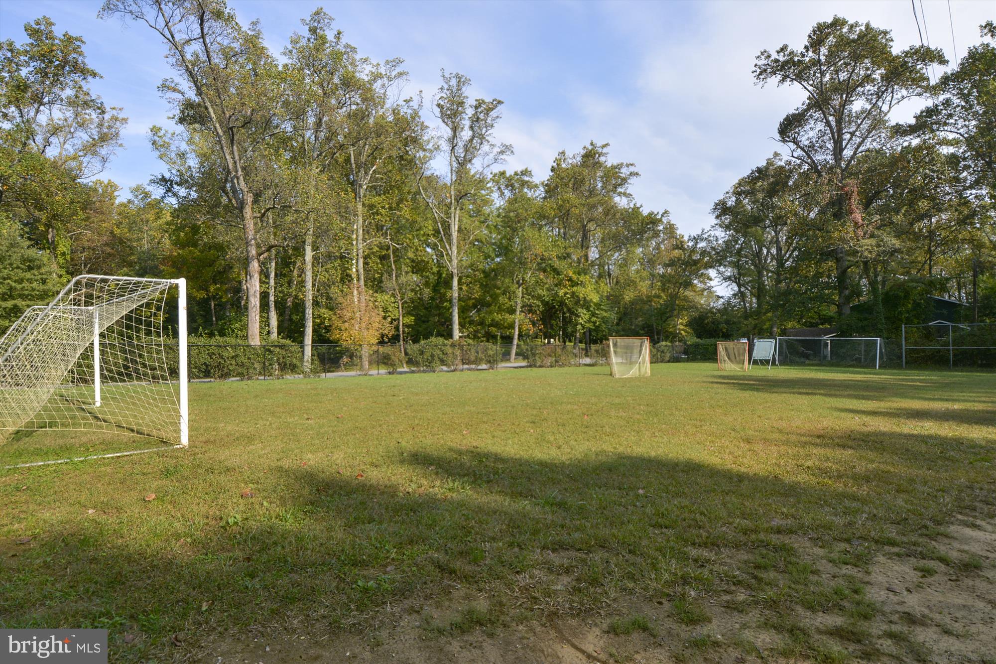 SHERWOOD FOREST - Residential