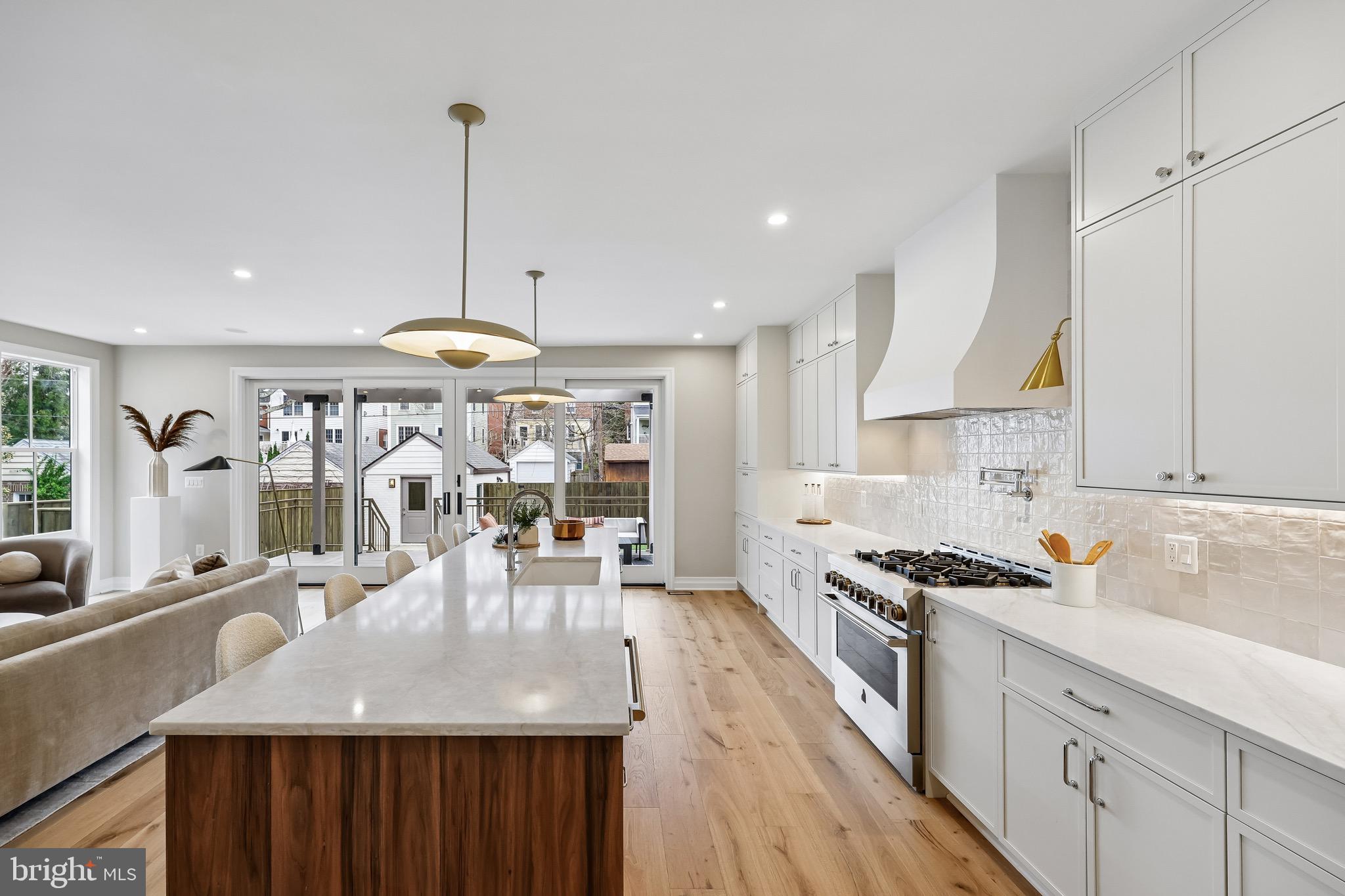 BARNABY WOODS - Residential
