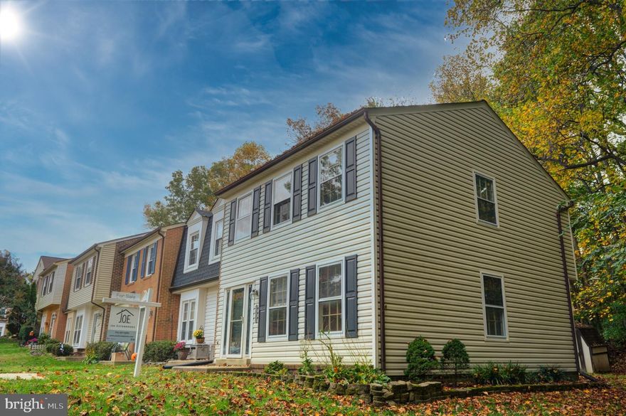 Great value, great location. Bright and sunny end unit features a private backyard backing to parkland. Fully renovated kitchen features stainless steel appliances, ceramic tile flooring, white cabinets and granite countertops.  Large master bedroom suite with good sized closets and bathroom. Bright and open finished basement. Community has tons of available parking (assigned plus unmarked spaces). Easy access to Franconia Metro, bus stops and commuter parking lot. Close to South Run Valley Park, Lake Mercer, and Laurel Hill golf and more.