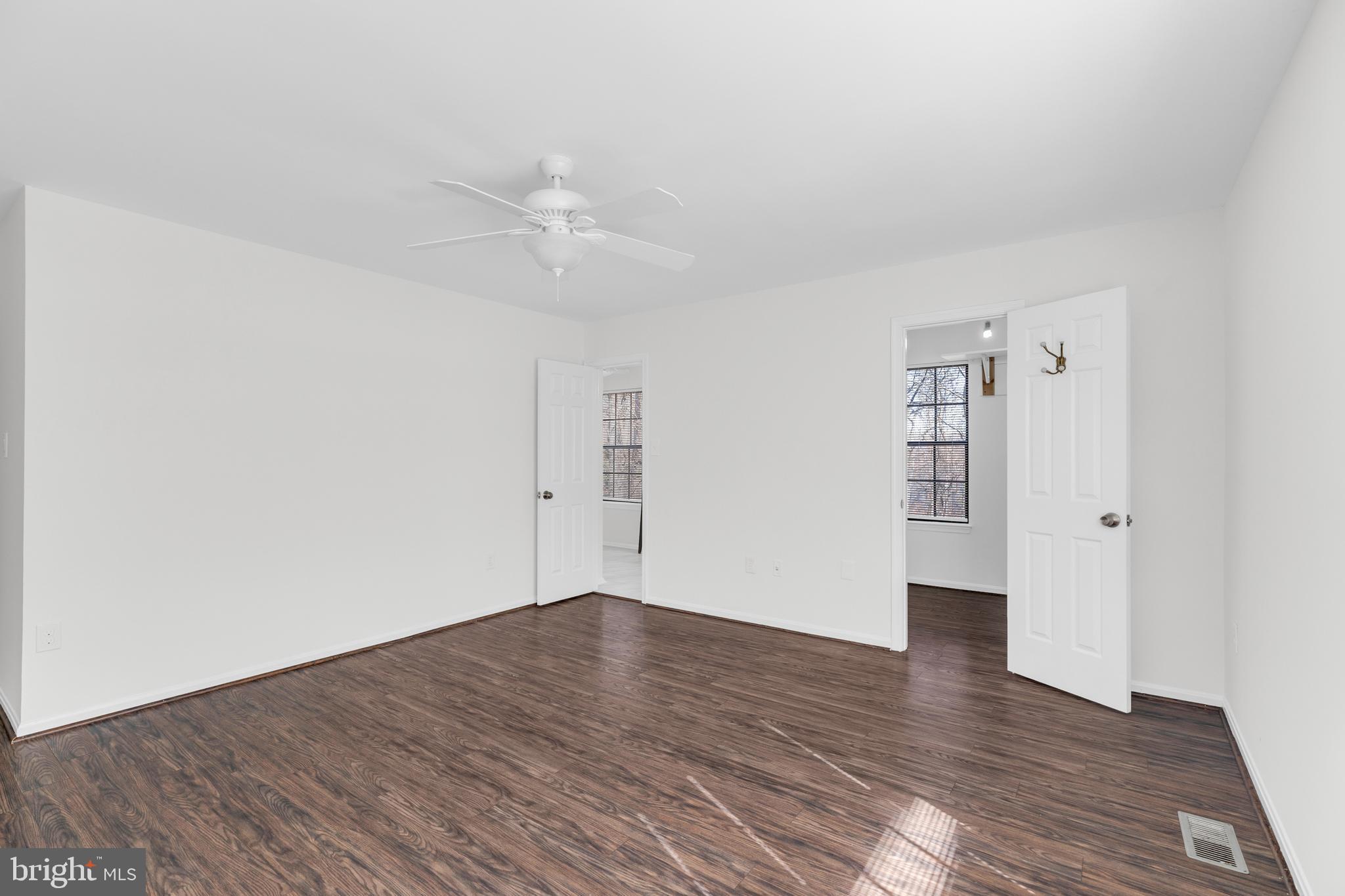 SPRINGFIELD OAKS - Residential