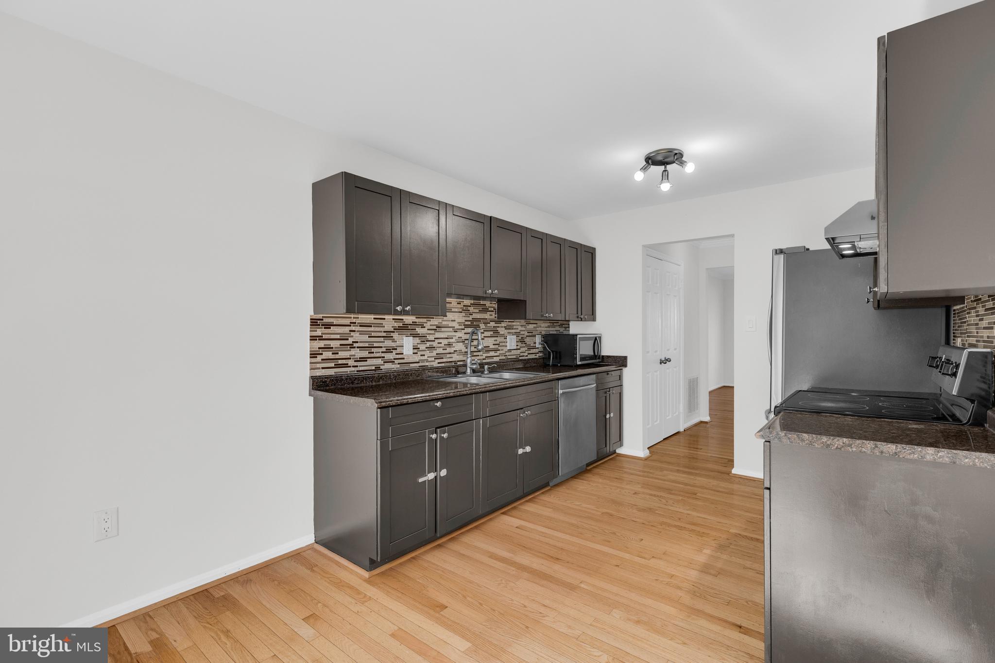 SPRINGFIELD OAKS - Residential