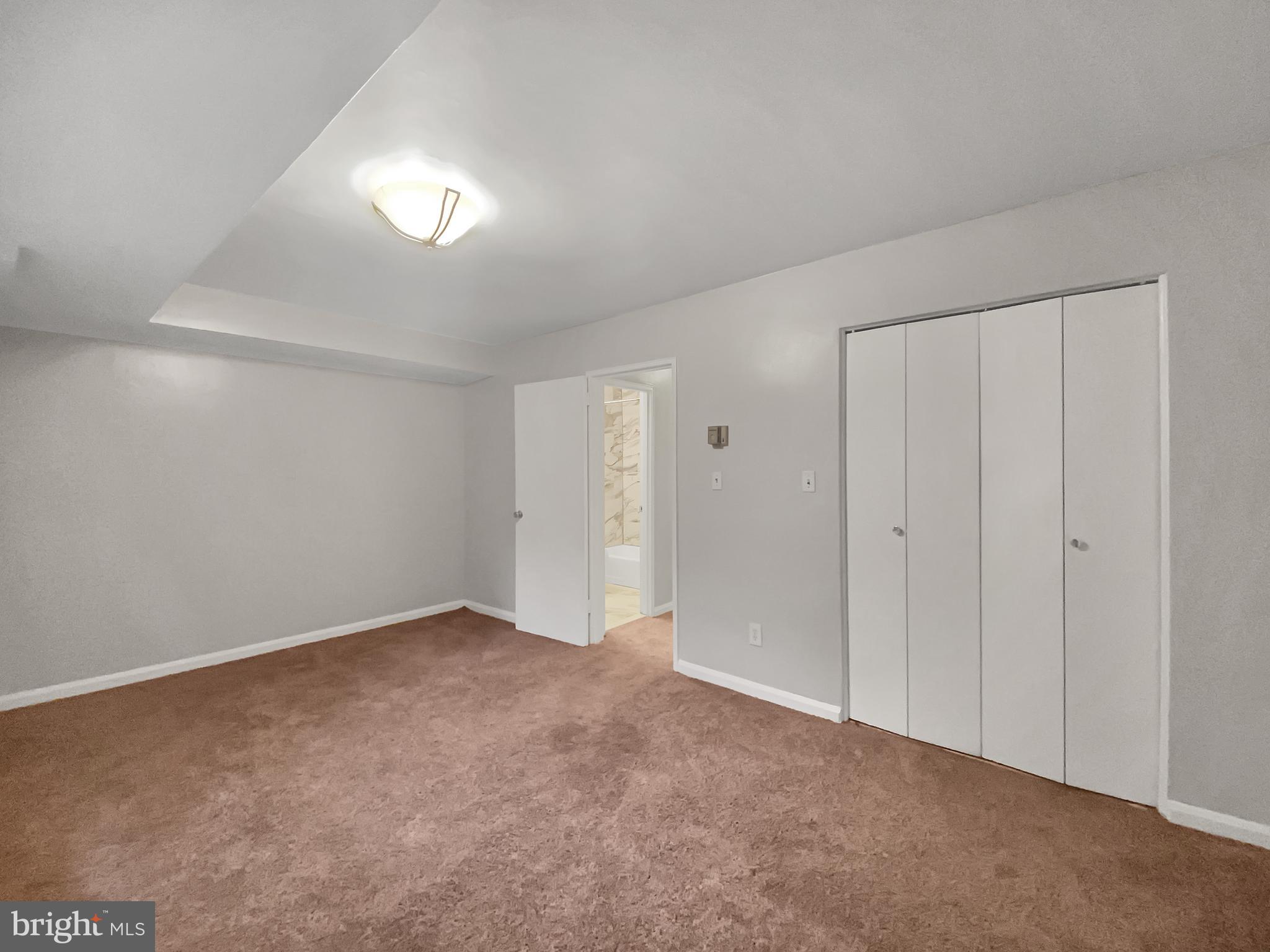 KENWOOD HOUSE - Residential Lease