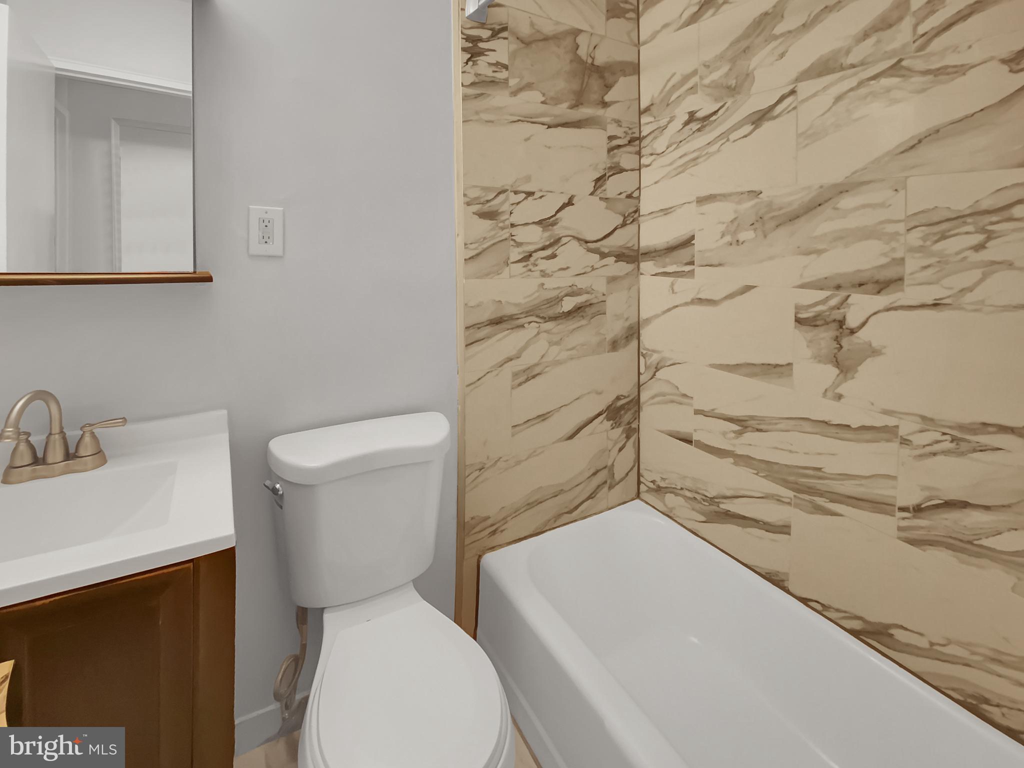 KENWOOD HOUSE - Residential Lease