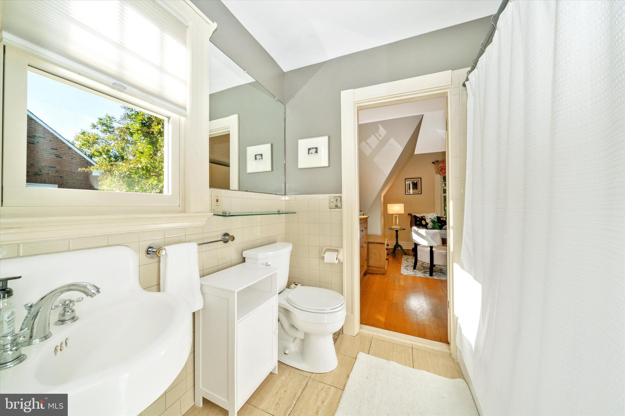 CHEVY CHASE - Residential