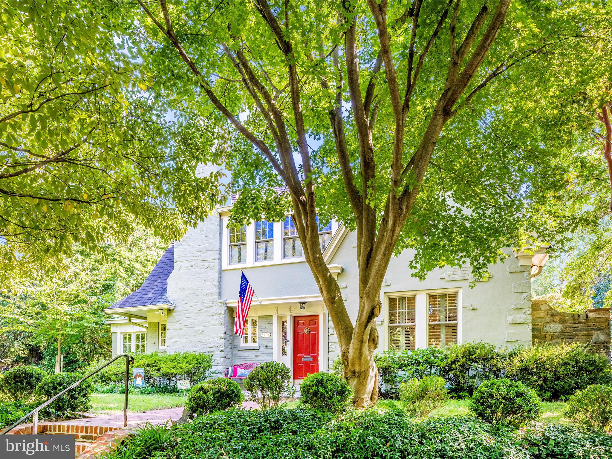 CHEVY CHASE - Residential