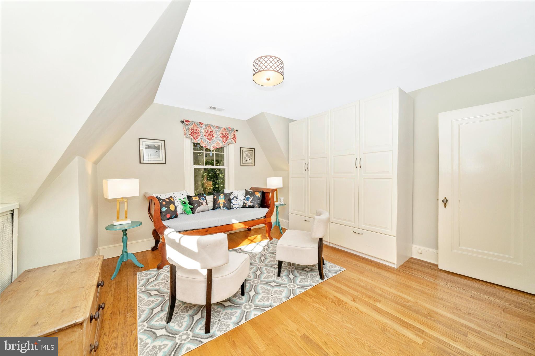 CHEVY CHASE - Residential