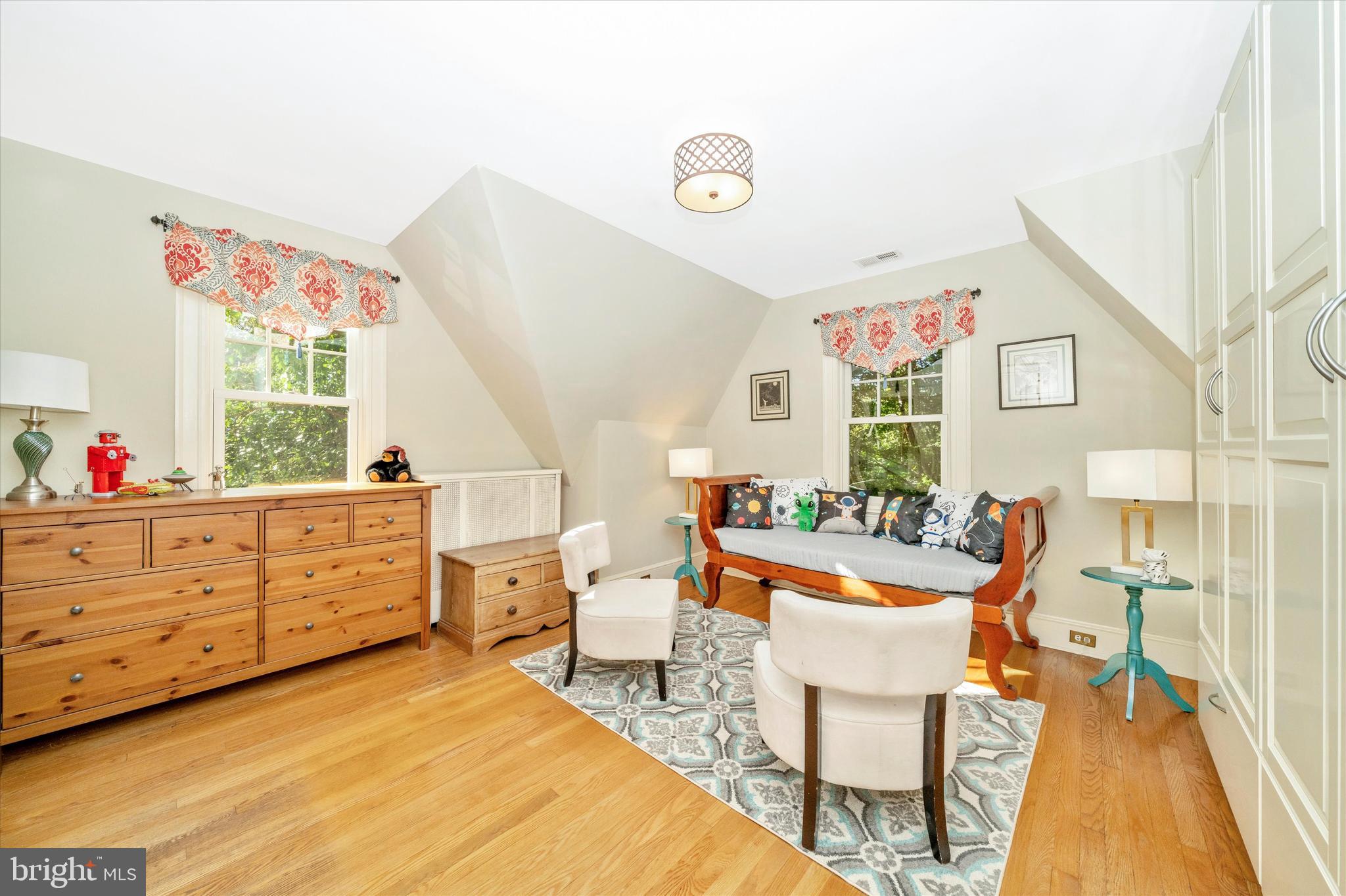 CHEVY CHASE - Residential