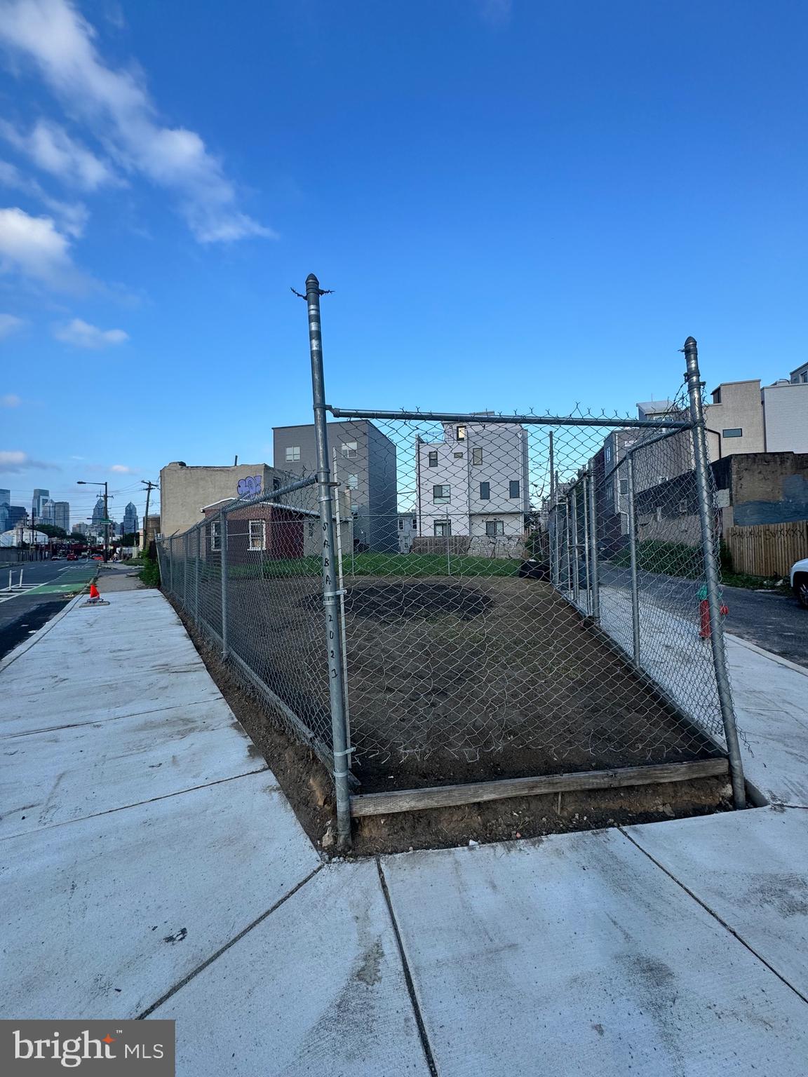 Fully fenced 700 sqft vacant lot available for lease in the Grays Ferry section of Philadelphia. Ideal for vehicle parking, storage, or other approved uses (verify with city zoning). Conveniently located near I-76, public transit, and University City. Secure and accessible. Tenant responsible for confirming permitted use. Drive by and take a look—easy to show!