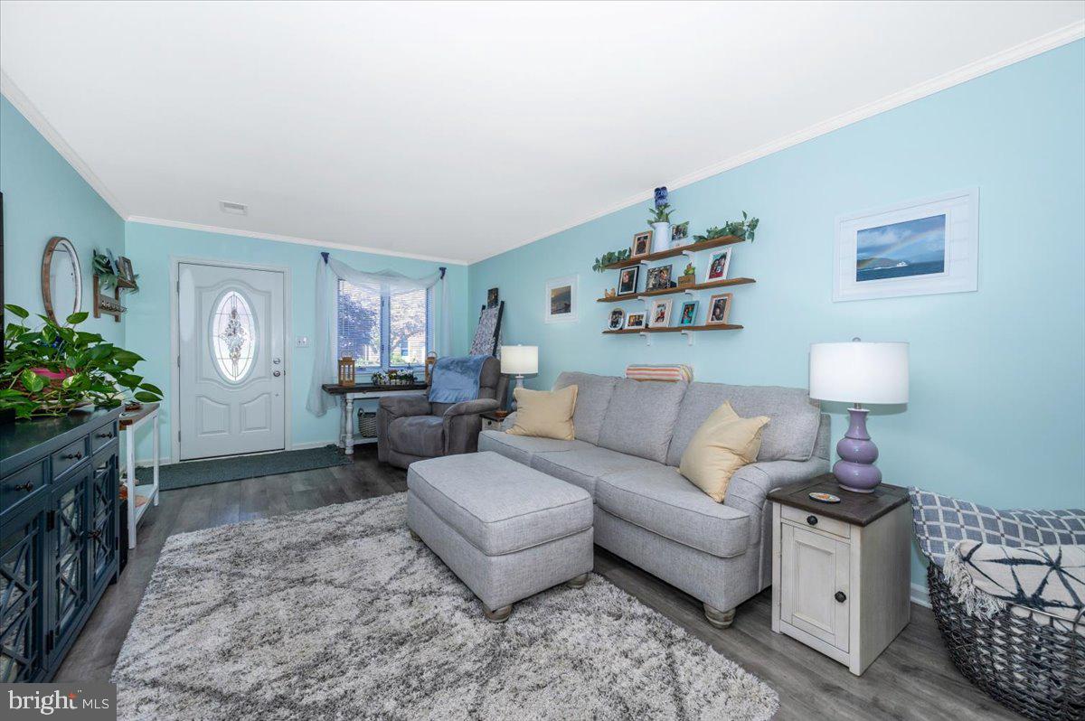 TOWNE OAK VILLAGE - Residential