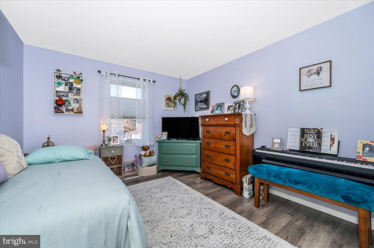 TOWNE OAK VILLAGE - Residential