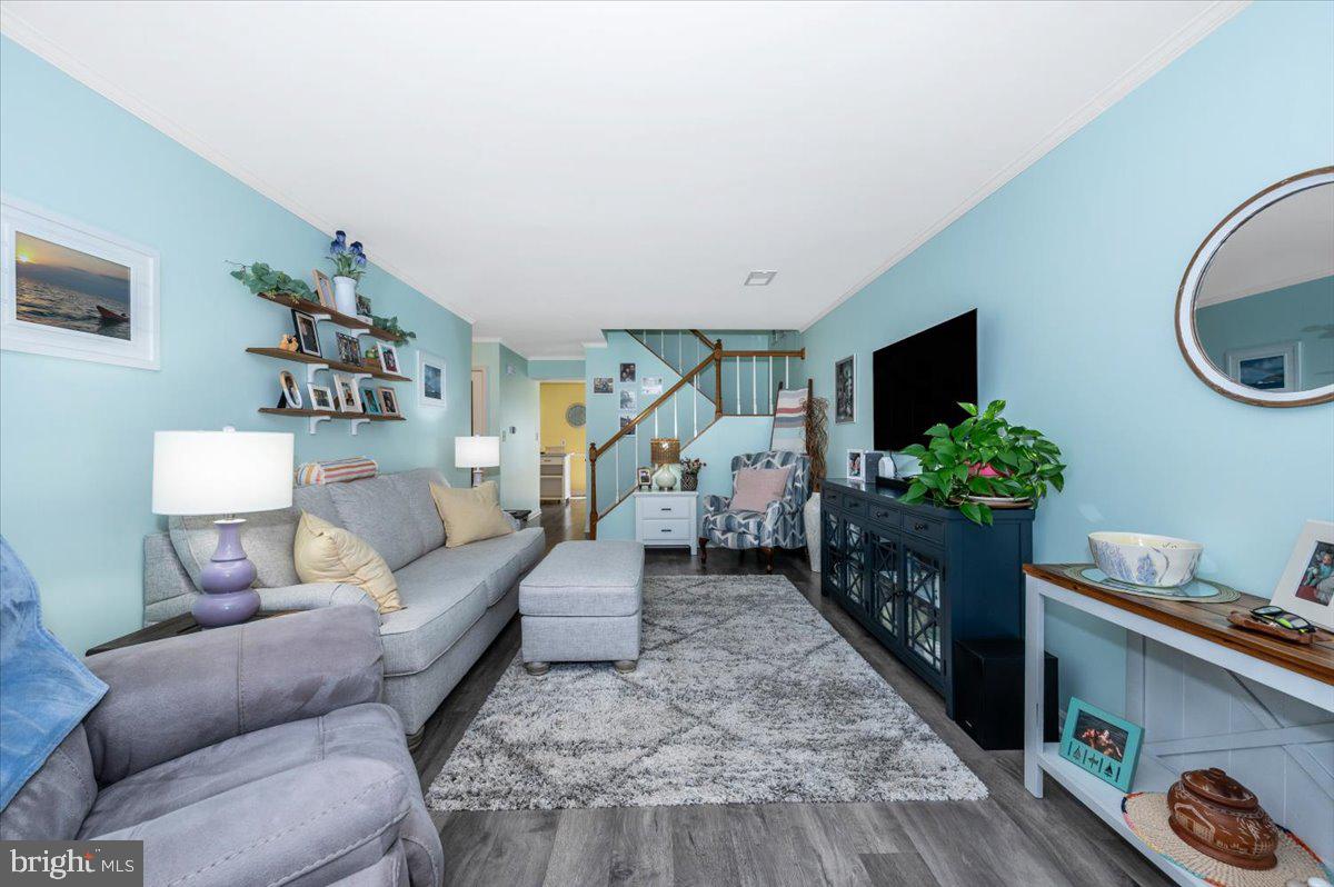 TOWNE OAK VILLAGE - Residential