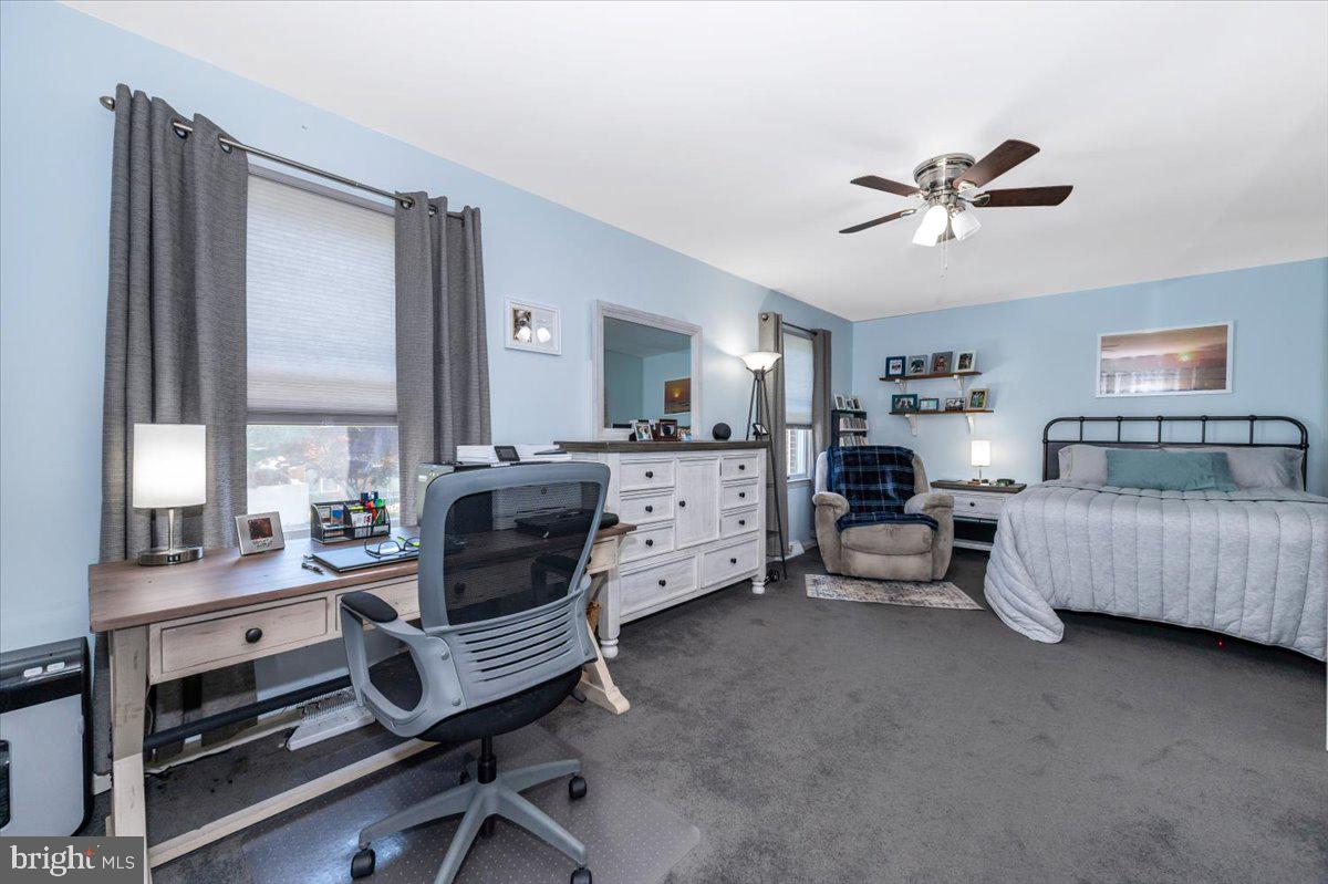 TOWNE OAK VILLAGE - Residential