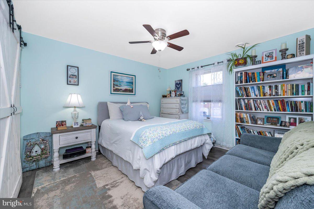 TOWNE OAK VILLAGE - Residential