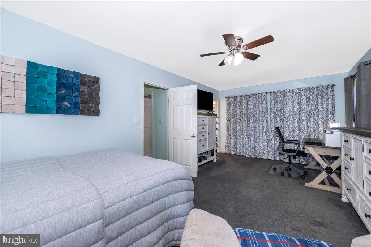 TOWNE OAK VILLAGE - Residential