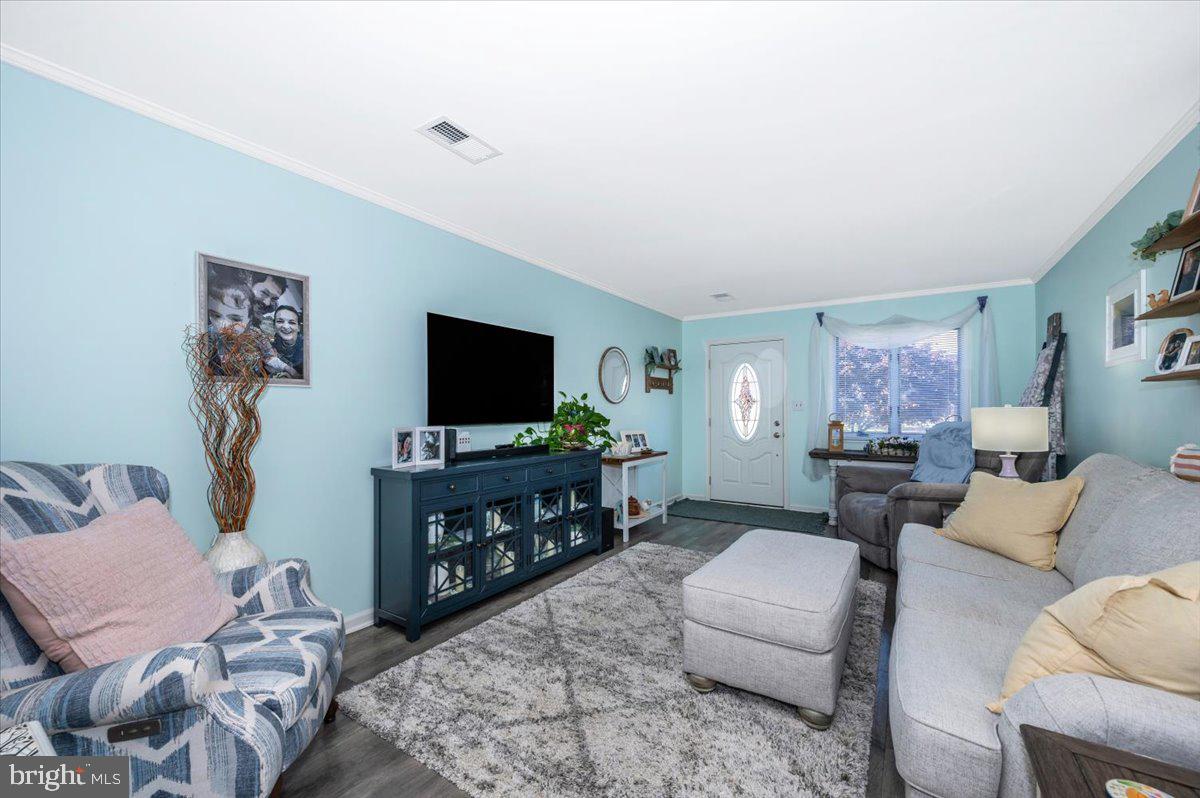 TOWNE OAK VILLAGE - Residential