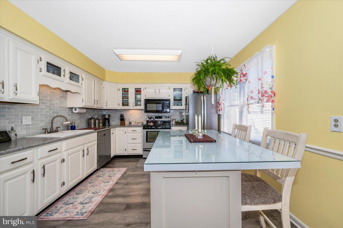 TOWNE OAK VILLAGE - Residential