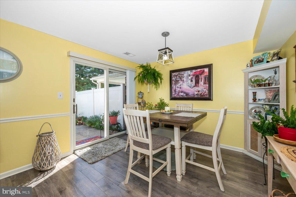 TOWNE OAK VILLAGE - Residential