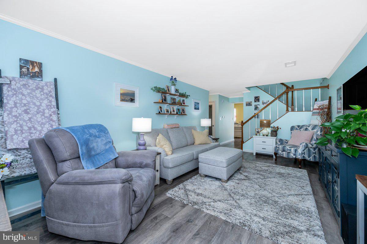 TOWNE OAK VILLAGE - Residential