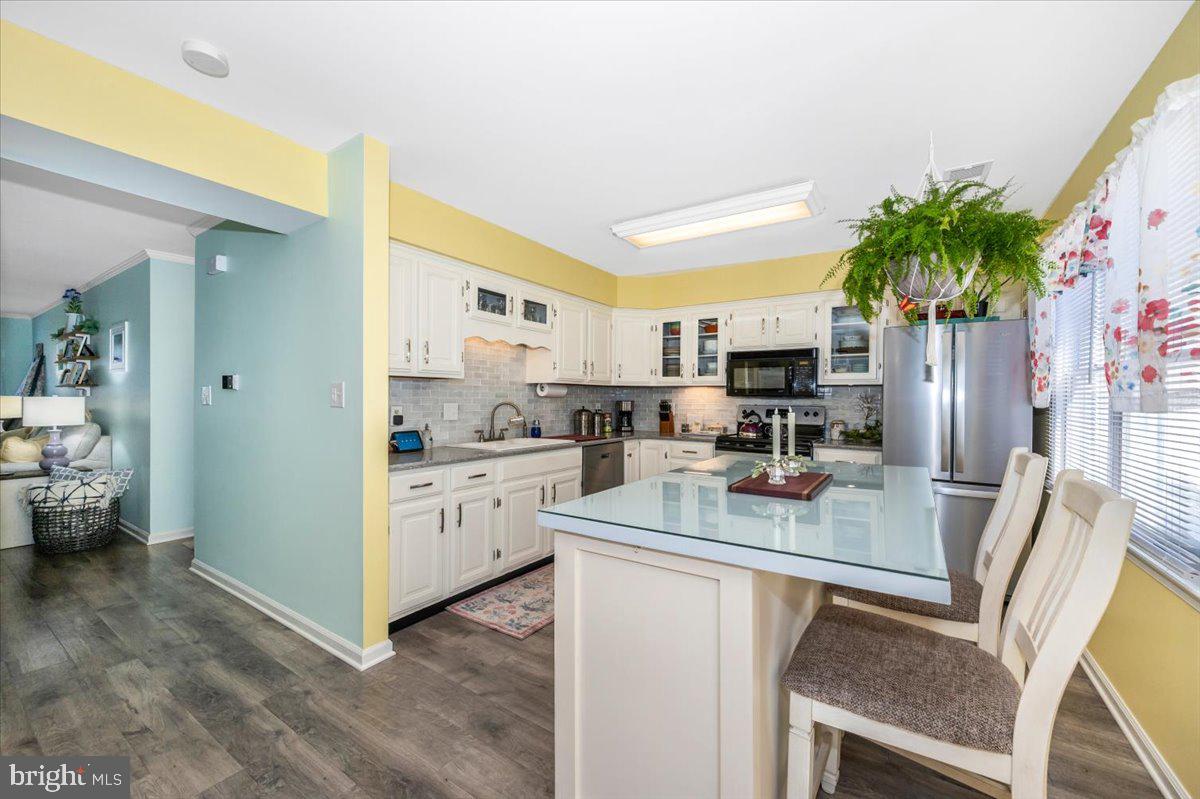 TOWNE OAK VILLAGE - Residential