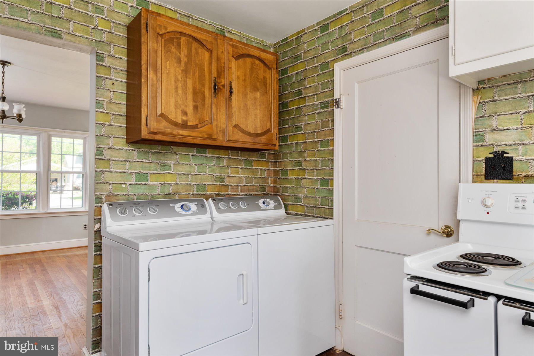 OLDE SEVERNA PARK - Residential