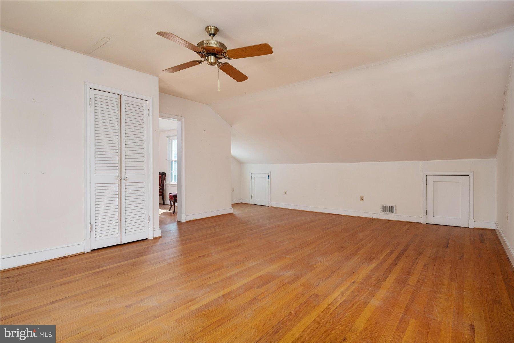 OLDE SEVERNA PARK - Residential