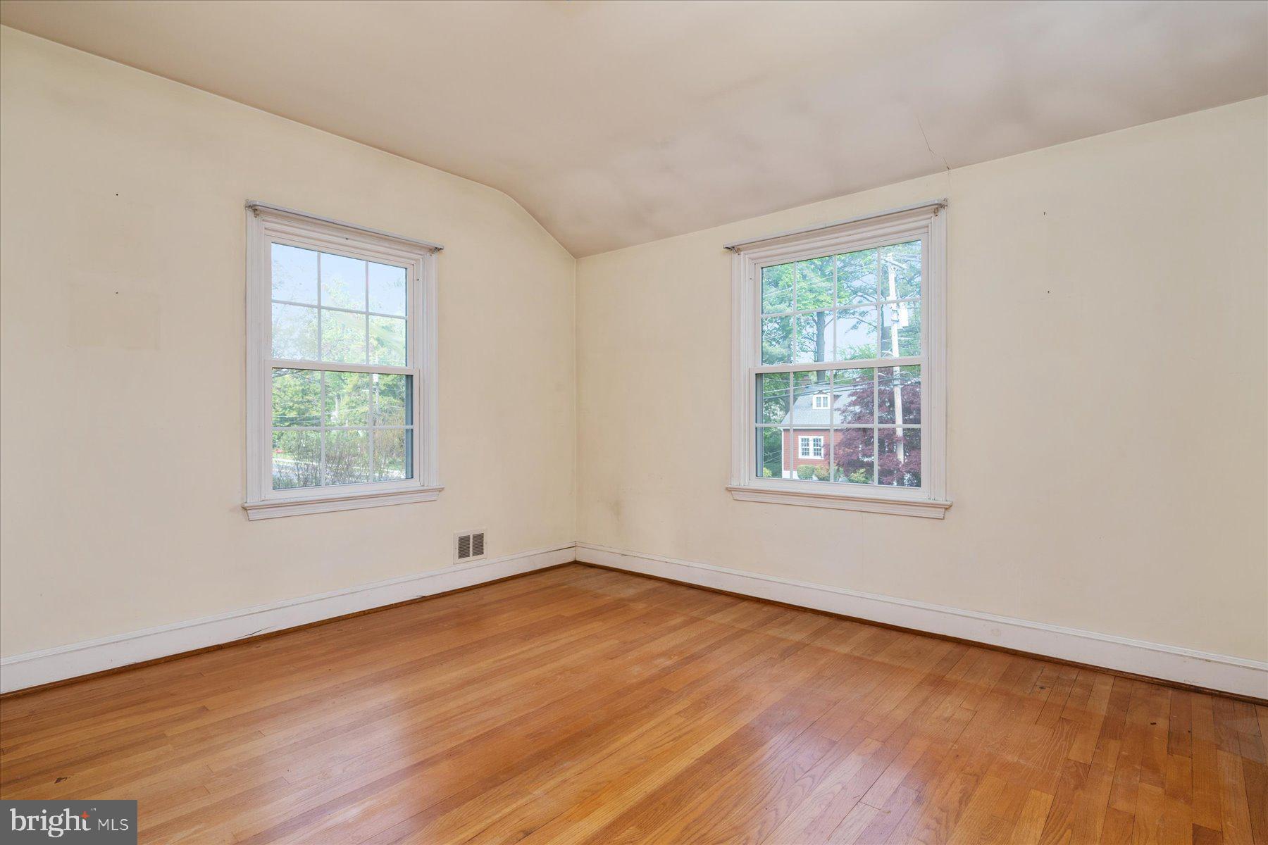 OLDE SEVERNA PARK - Residential