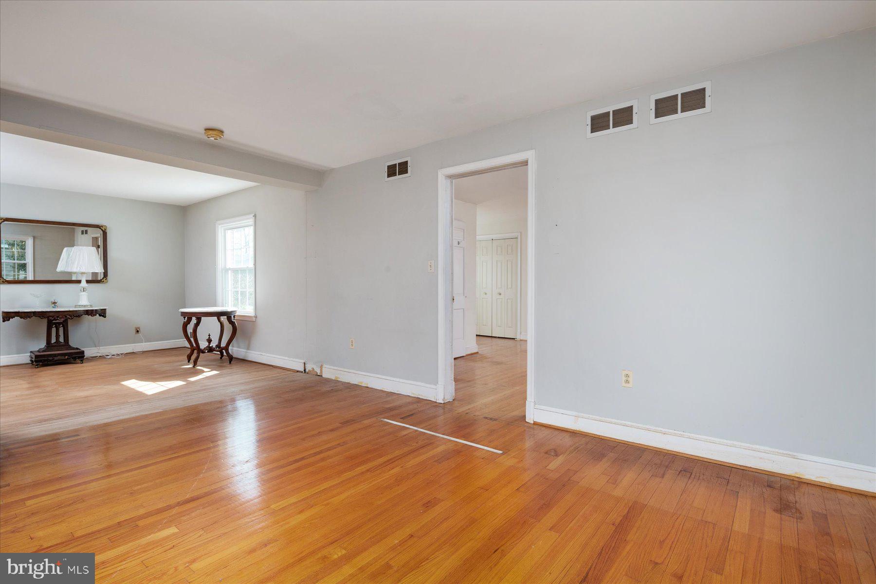 OLDE SEVERNA PARK - Residential