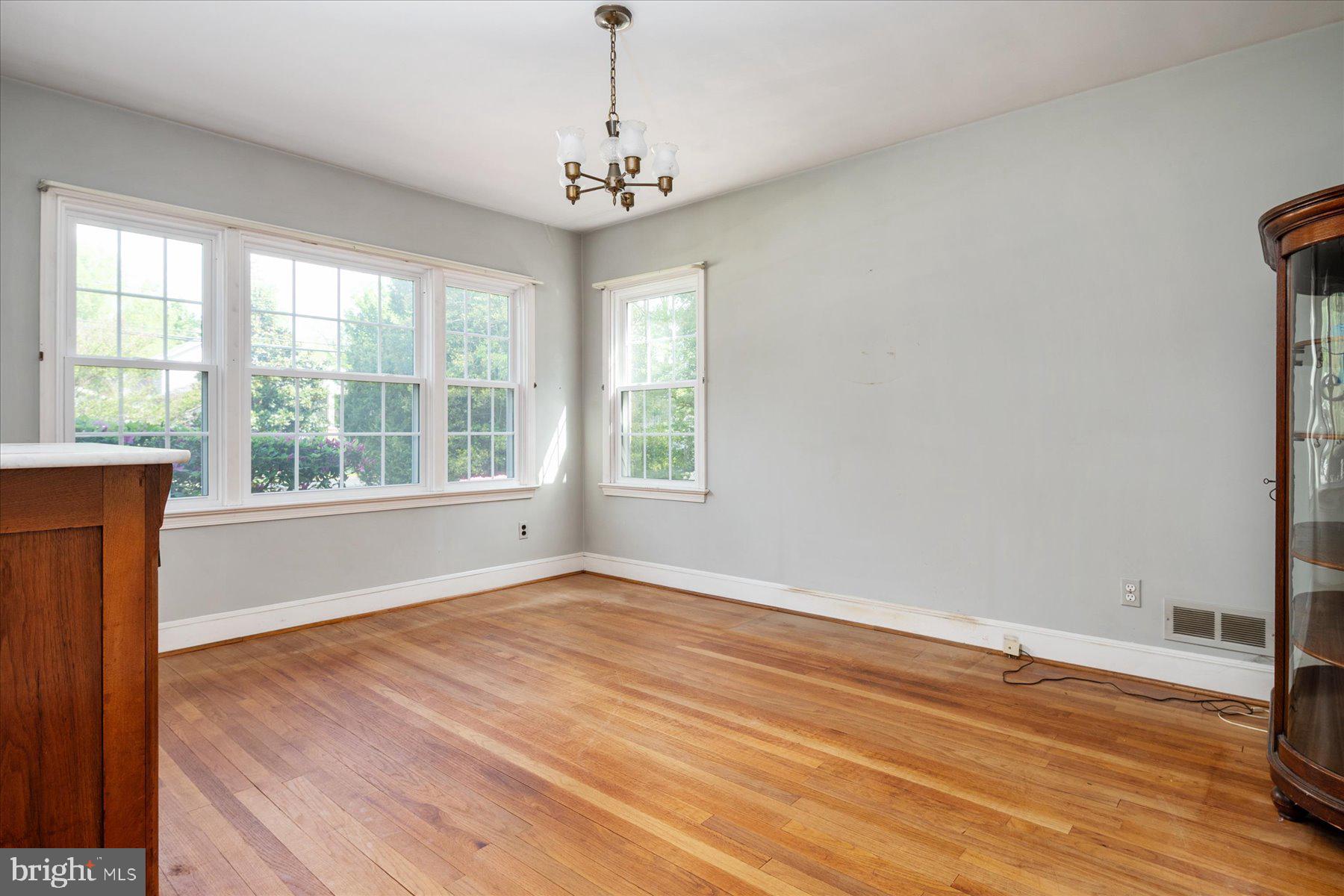 OLDE SEVERNA PARK - Residential