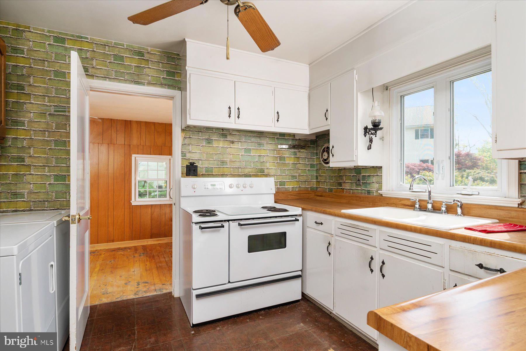 OLDE SEVERNA PARK - Residential