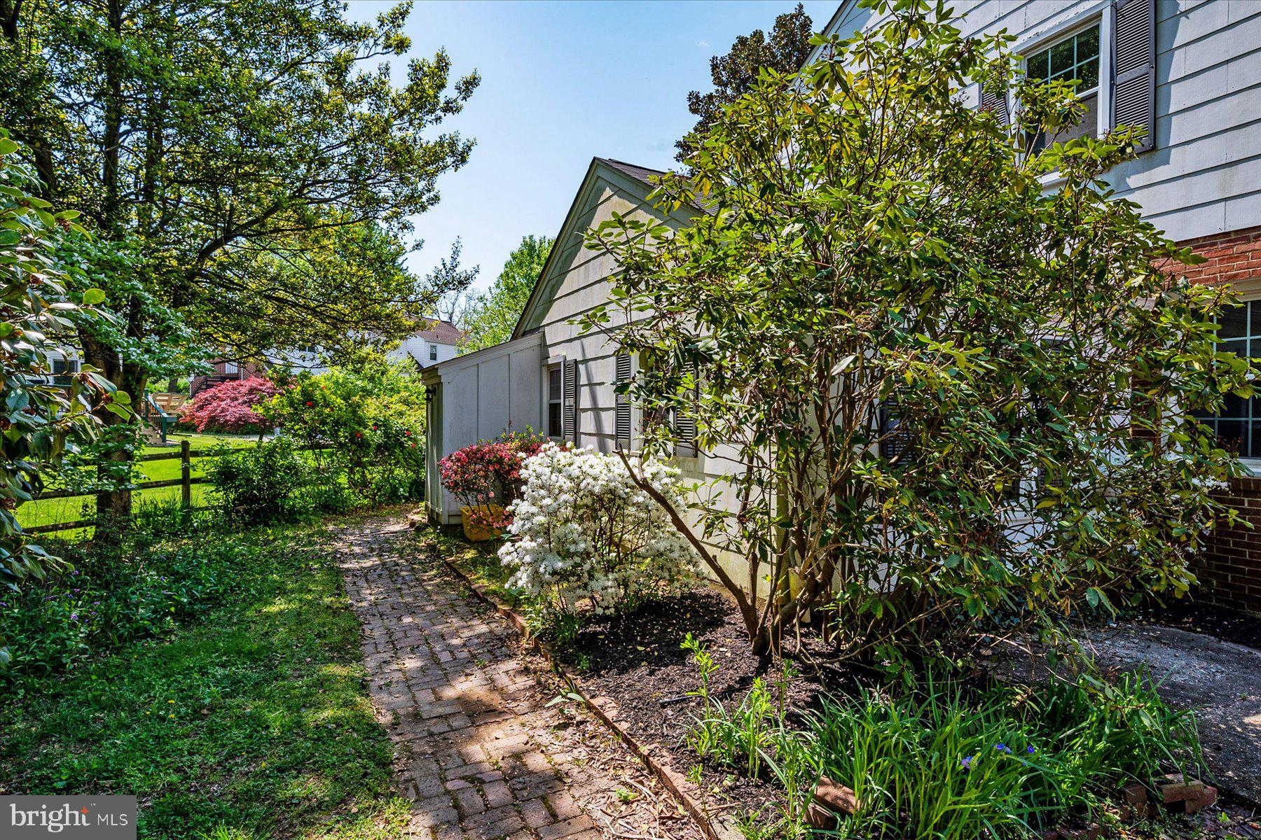 OLDE SEVERNA PARK - Residential