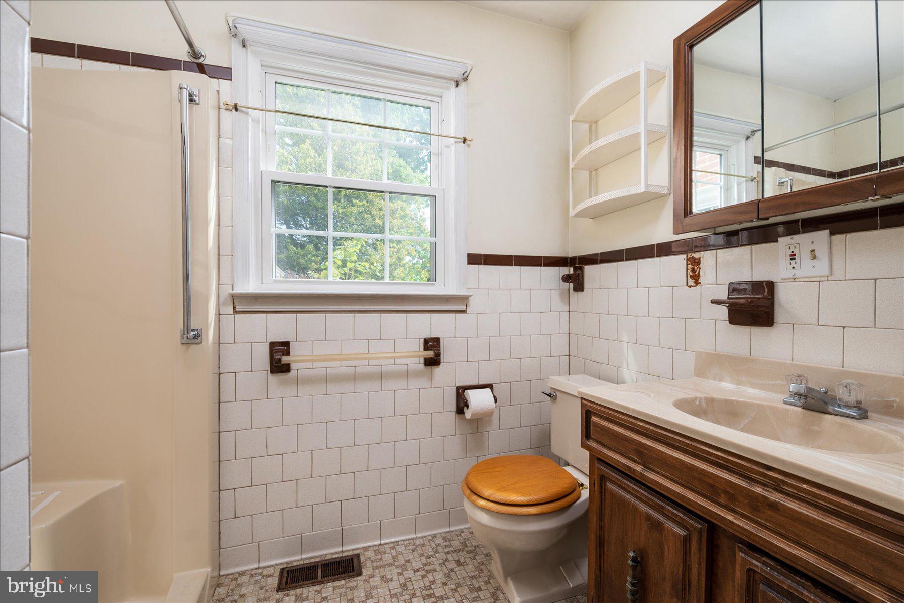 OLDE SEVERNA PARK - Residential