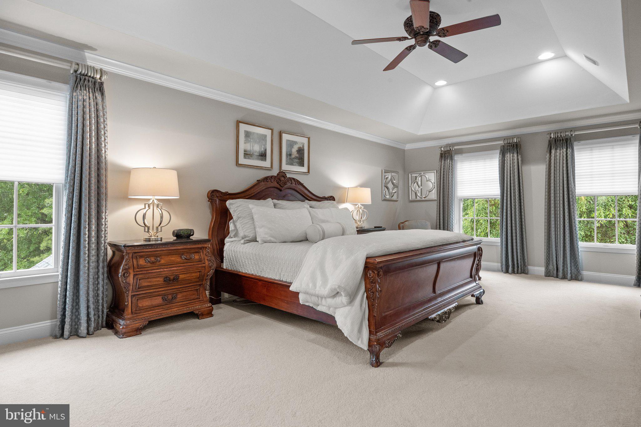 NORTHAMPTON HUNT - Residential