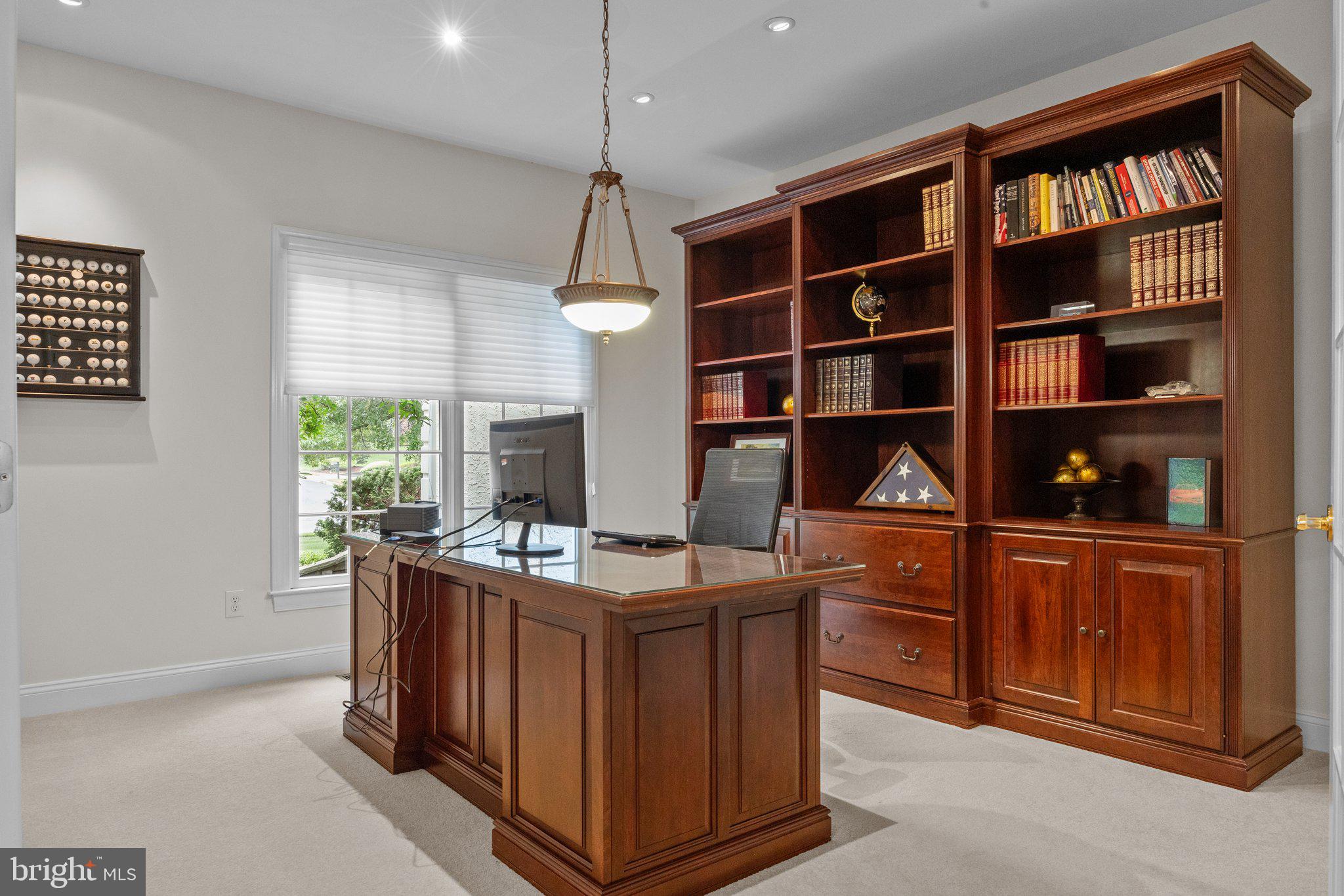 NORTHAMPTON HUNT - Residential