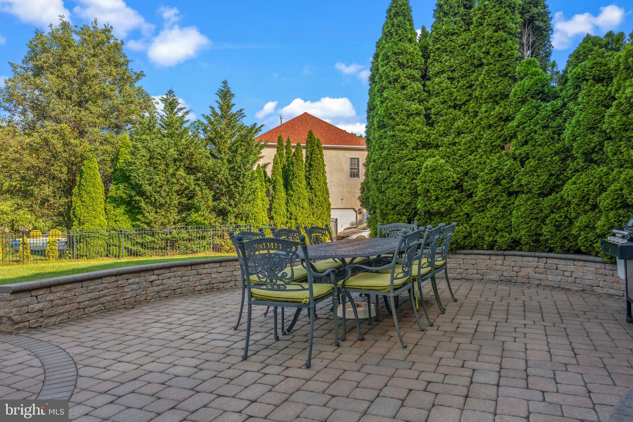 NORTHAMPTON HUNT - Residential