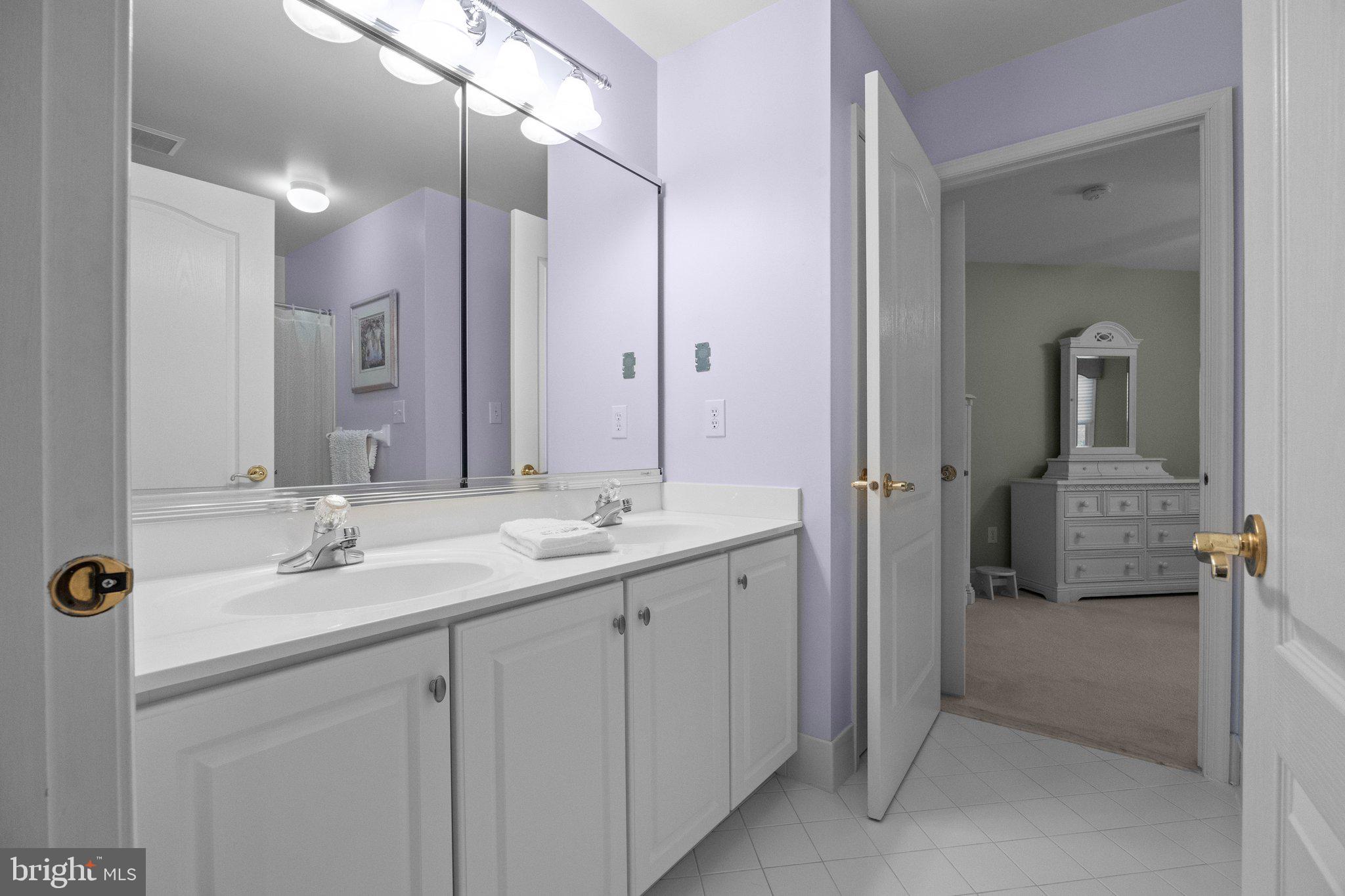 NORTHAMPTON HUNT - Residential