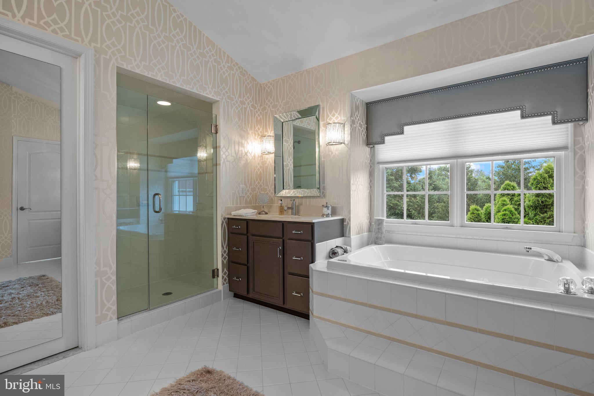 NORTHAMPTON HUNT - Residential