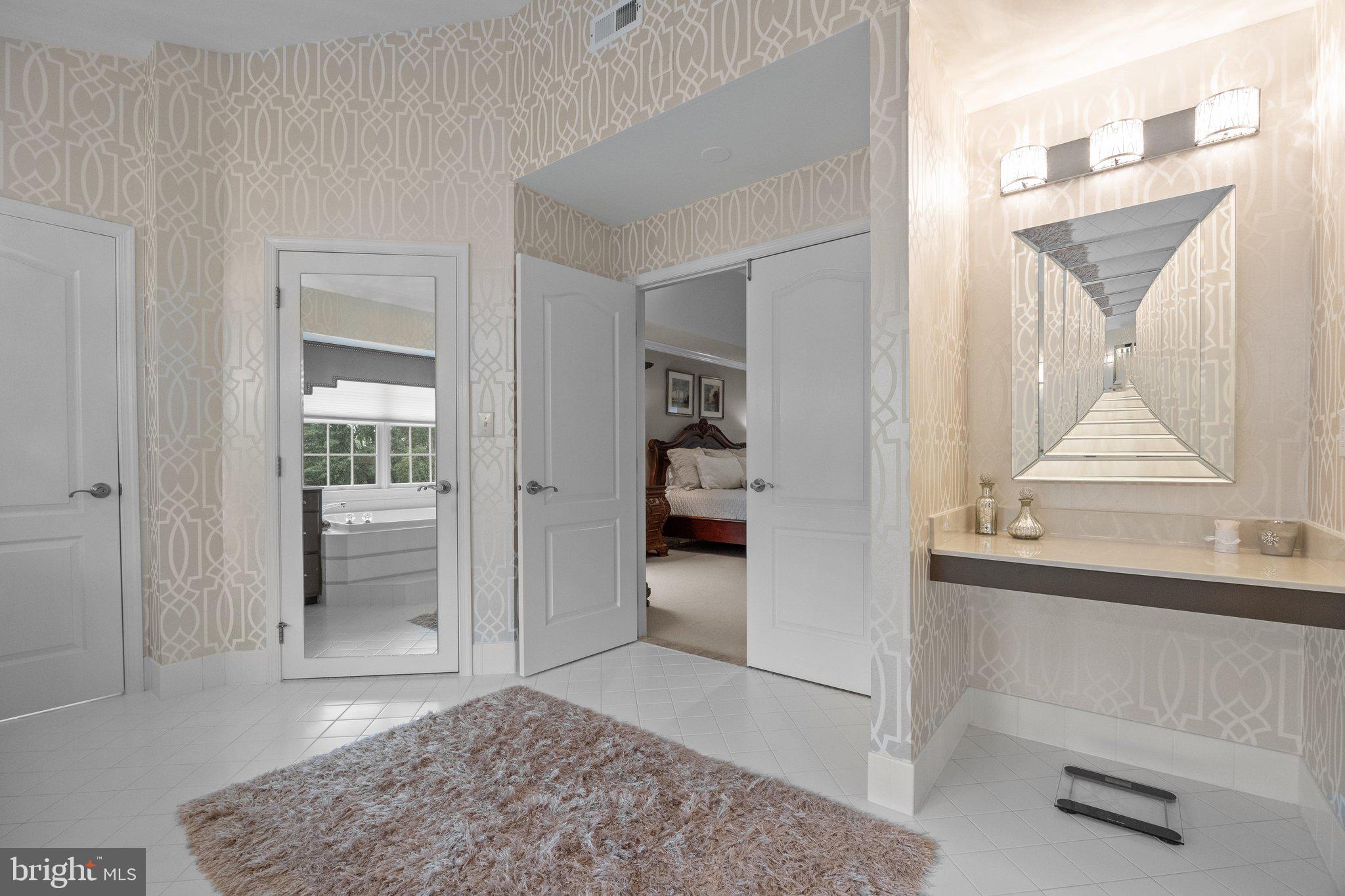 NORTHAMPTON HUNT - Residential