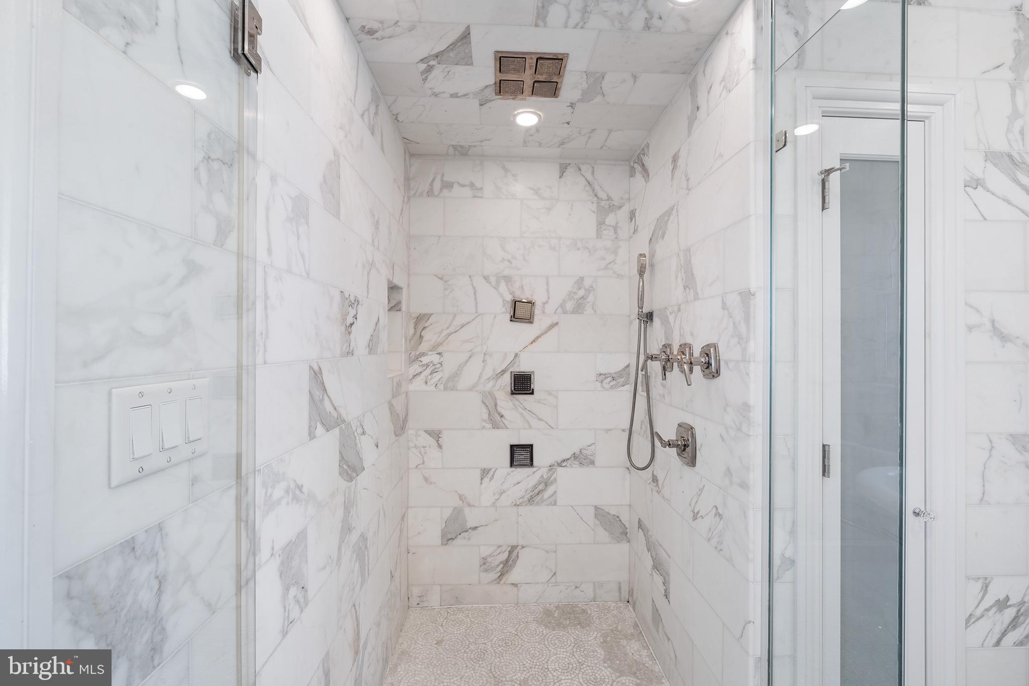 BELLA VISTA - Residential