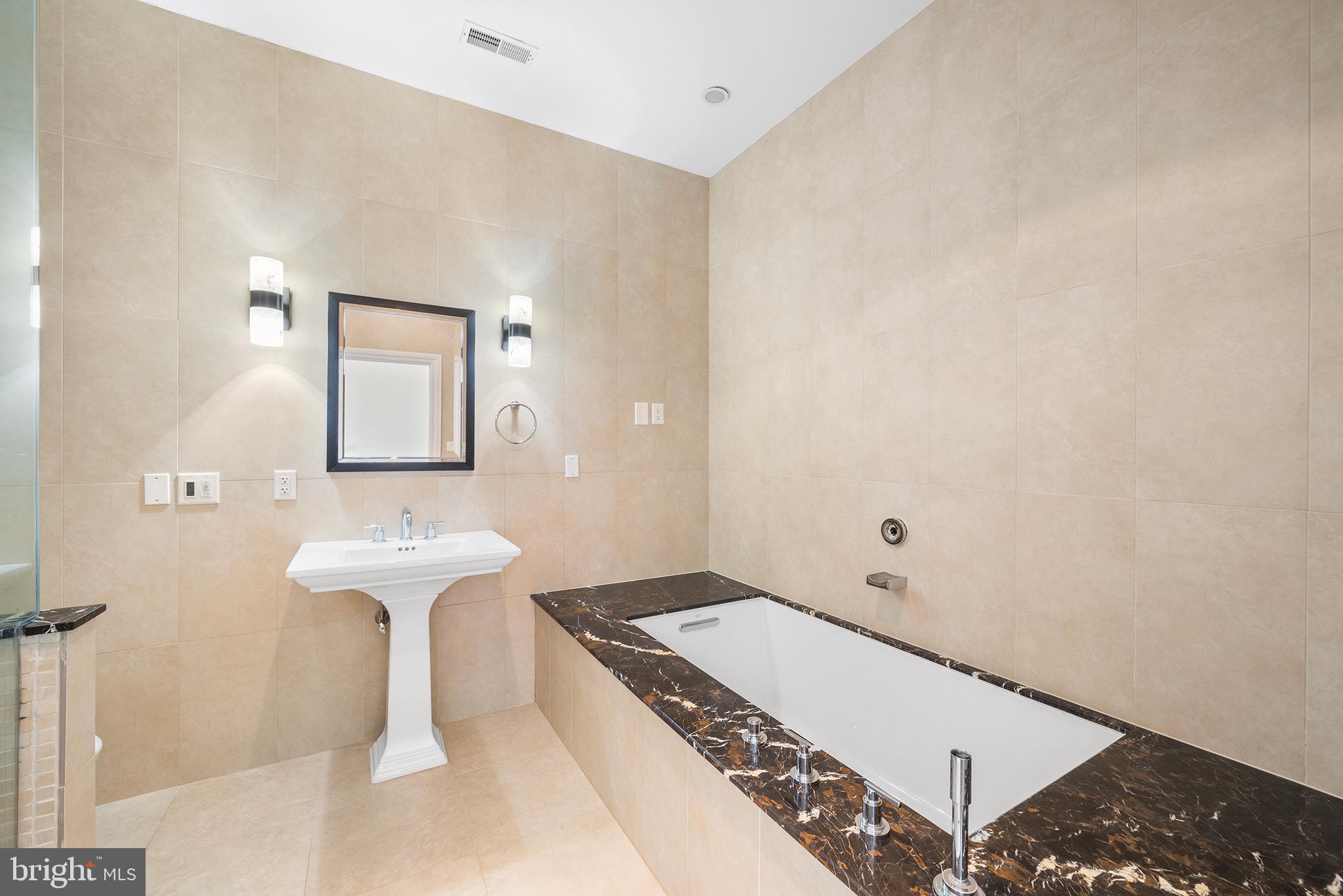 BELLA VISTA - Residential