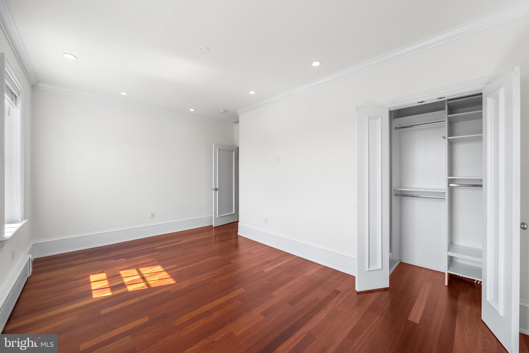 BELLA VISTA - Residential