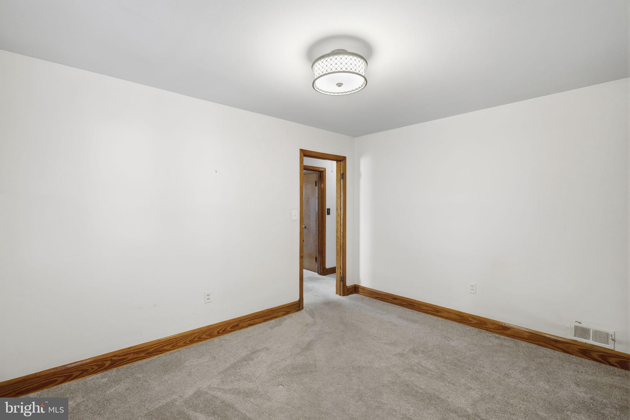 HOWARD PARK - Residential