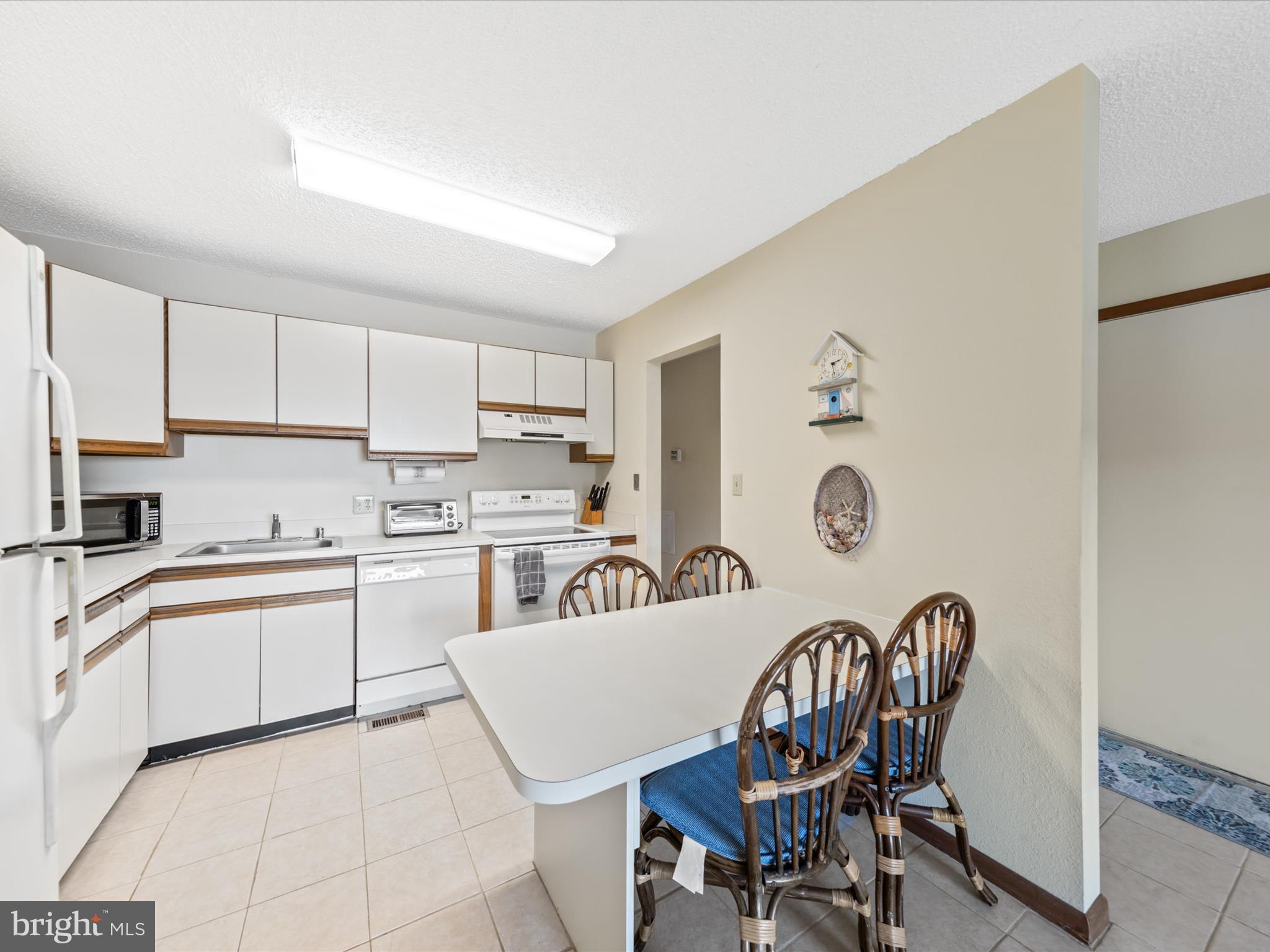 SUNSET LANDING - Residential