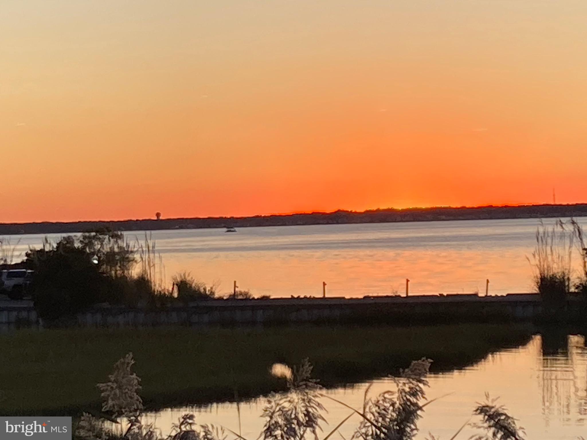 SUNSET LANDING - Residential