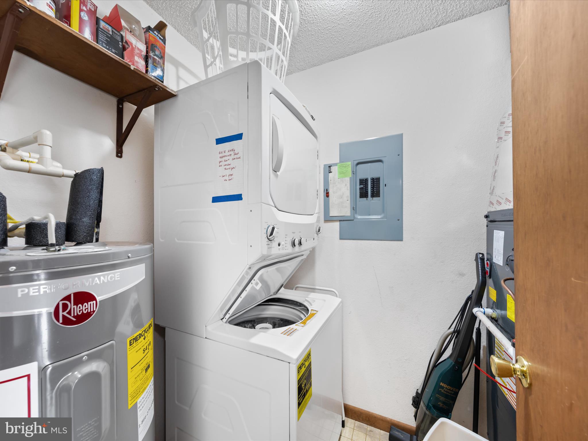 SUNSET LANDING - Residential