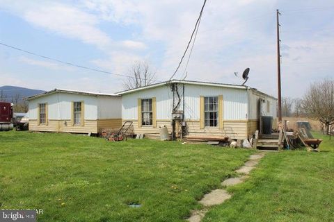 Photo of 202 Maryland Ave, JERSEY SHORE, PA 17740 (MLS # PACL2025372)