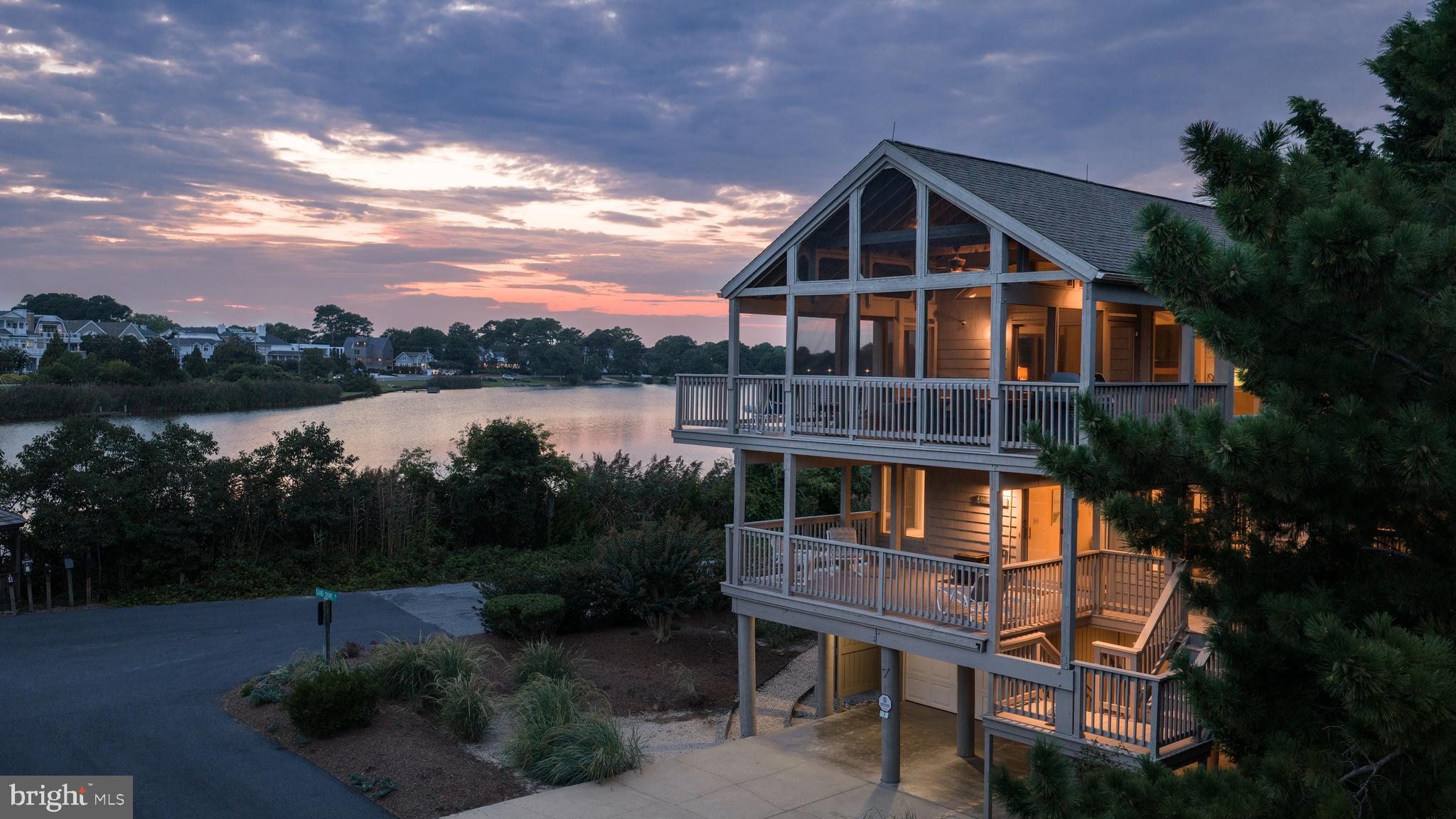 7 SAND DUNE DRIVE
