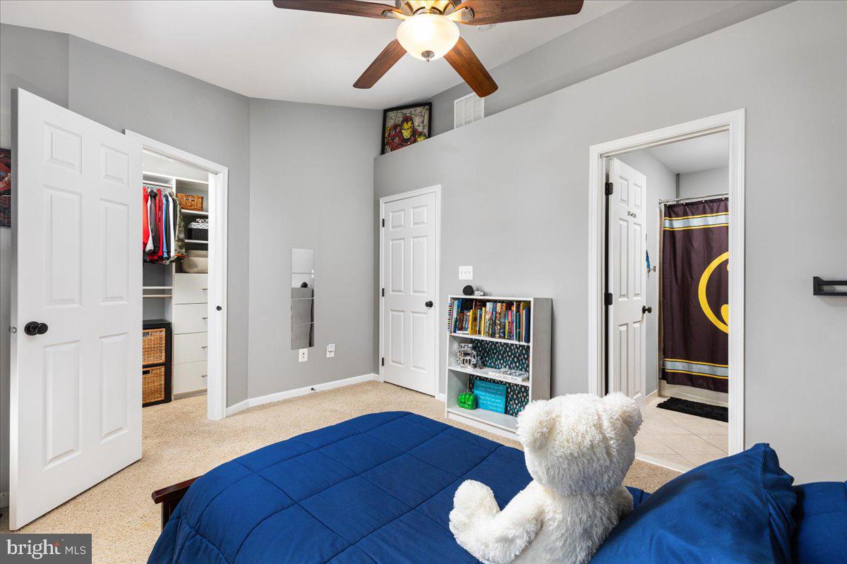 SOUTH RIDING - Residential